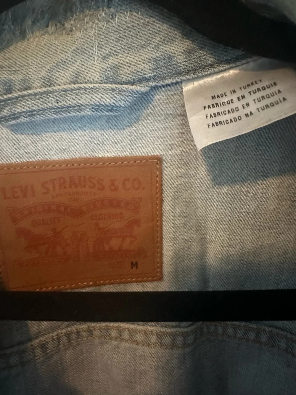 Levi's Light Blue Men's Denim Jacket - Washed Chambray Shirt Jacket - Picture 5 of 5
